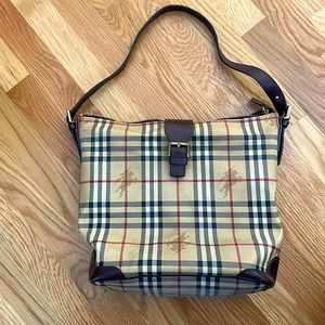 EUC Vintage Burberry Purse